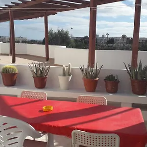  Apartamento Sunny Self-catering Costa Teguise, Lanzarote, Spain
